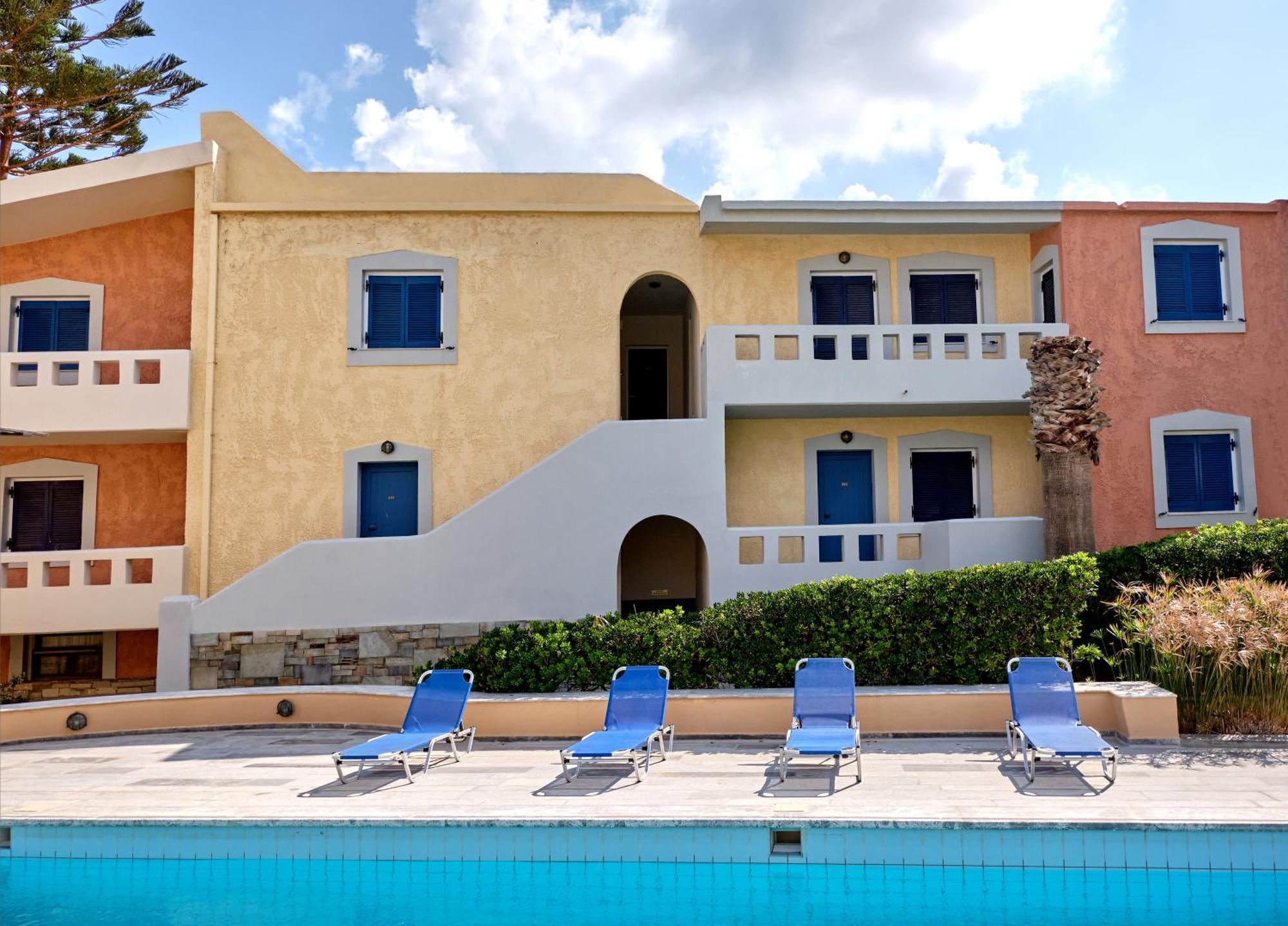 Kokkini Hani Niros Beachfront Aparthotel מראה חיצוני תמונה