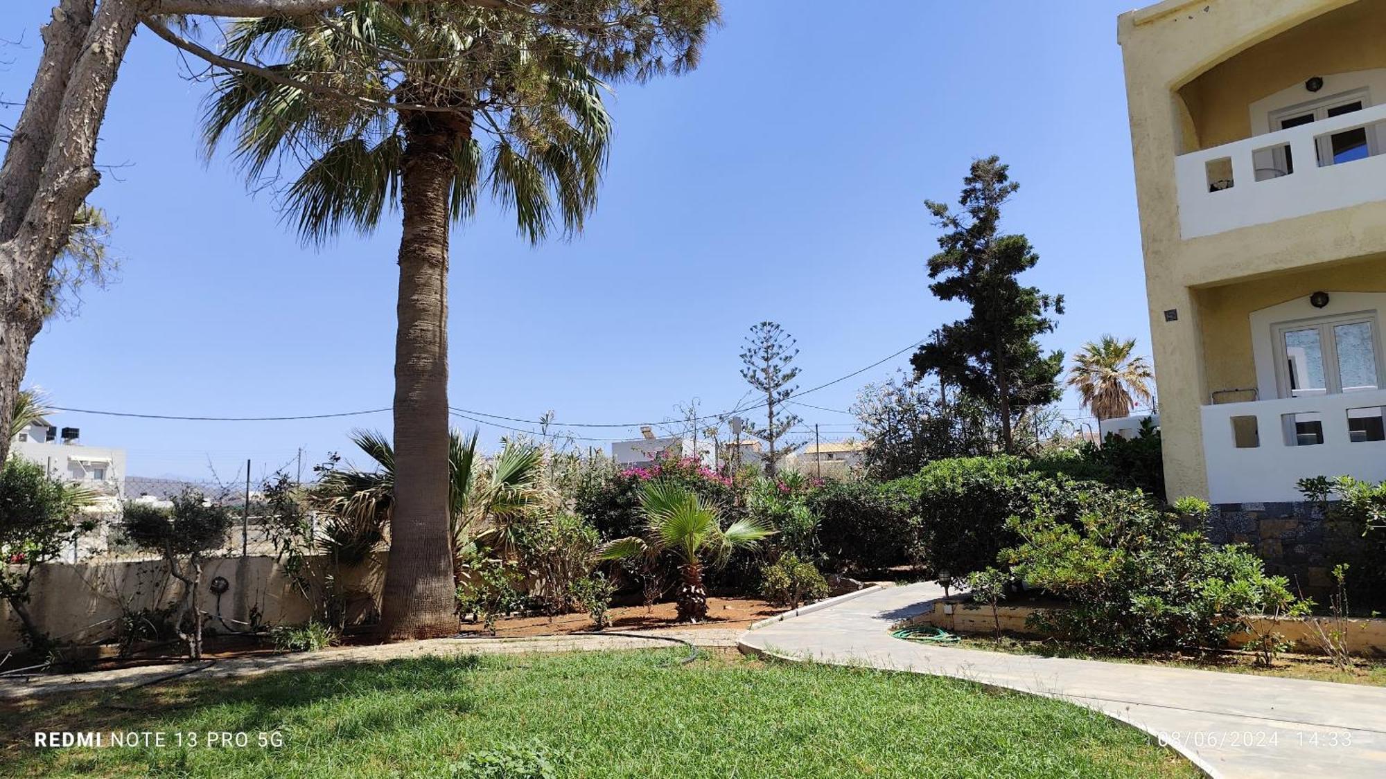 Kokkini Hani Niros Beachfront Aparthotel מראה חיצוני תמונה