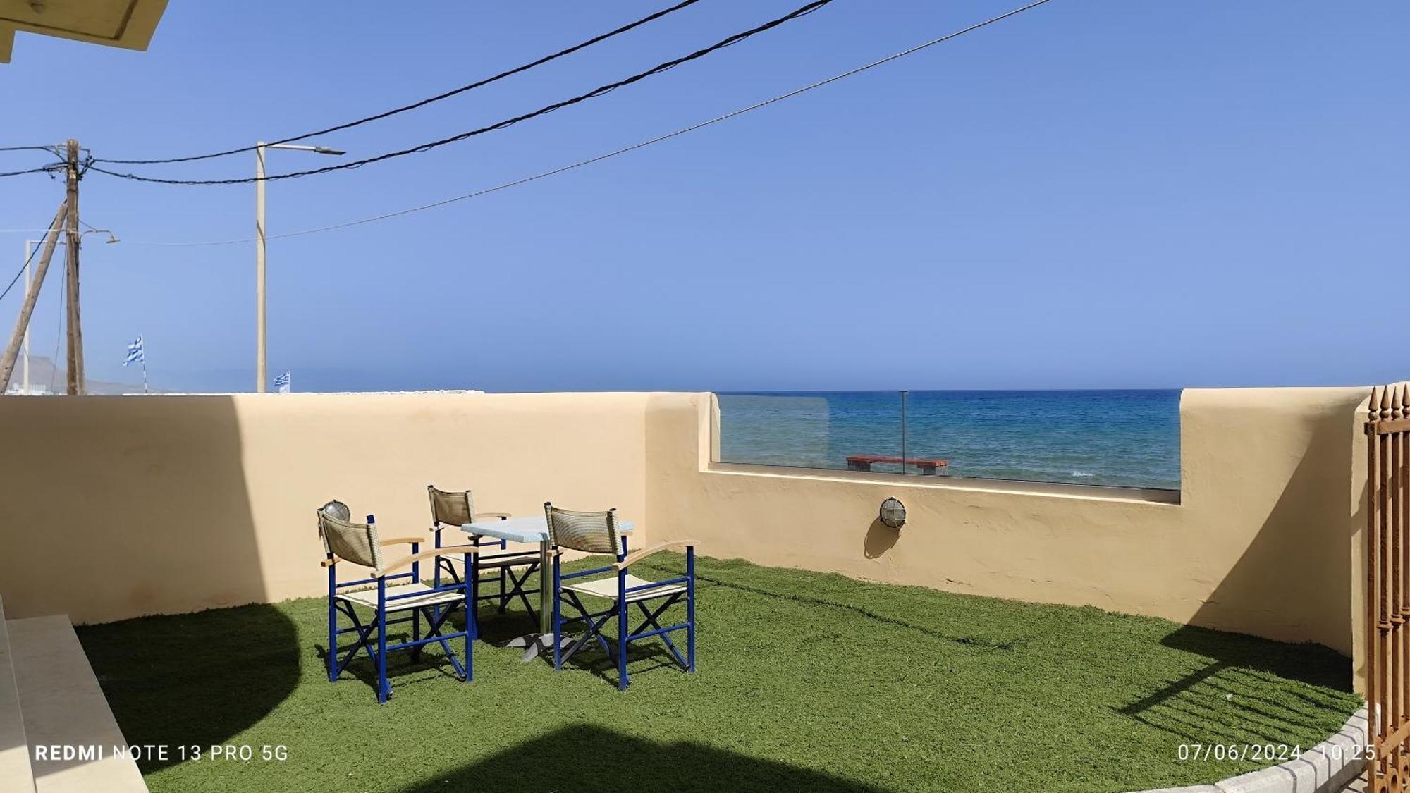 Kokkini Hani Niros Beachfront Aparthotel מראה חיצוני תמונה