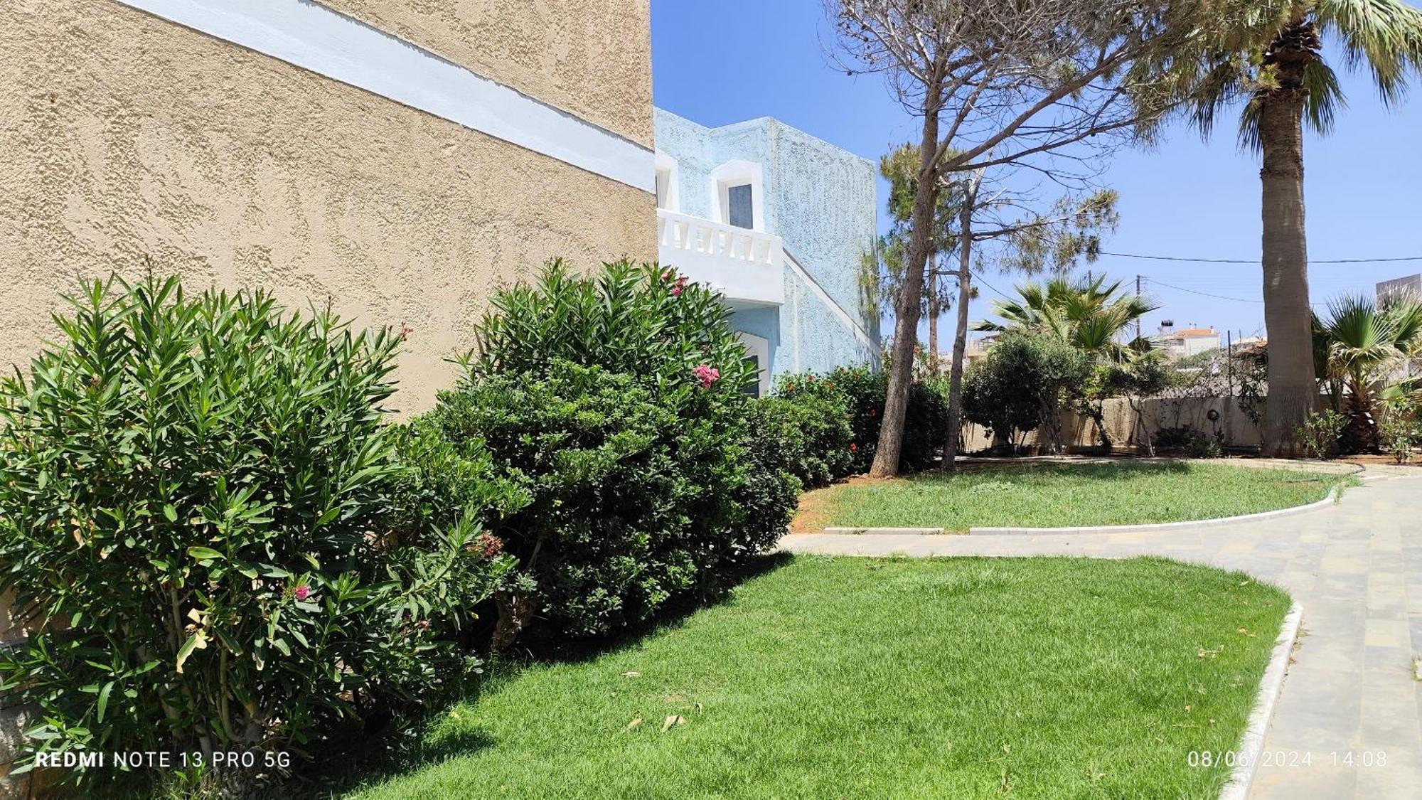 Kokkini Hani Niros Beachfront Aparthotel מראה חיצוני תמונה