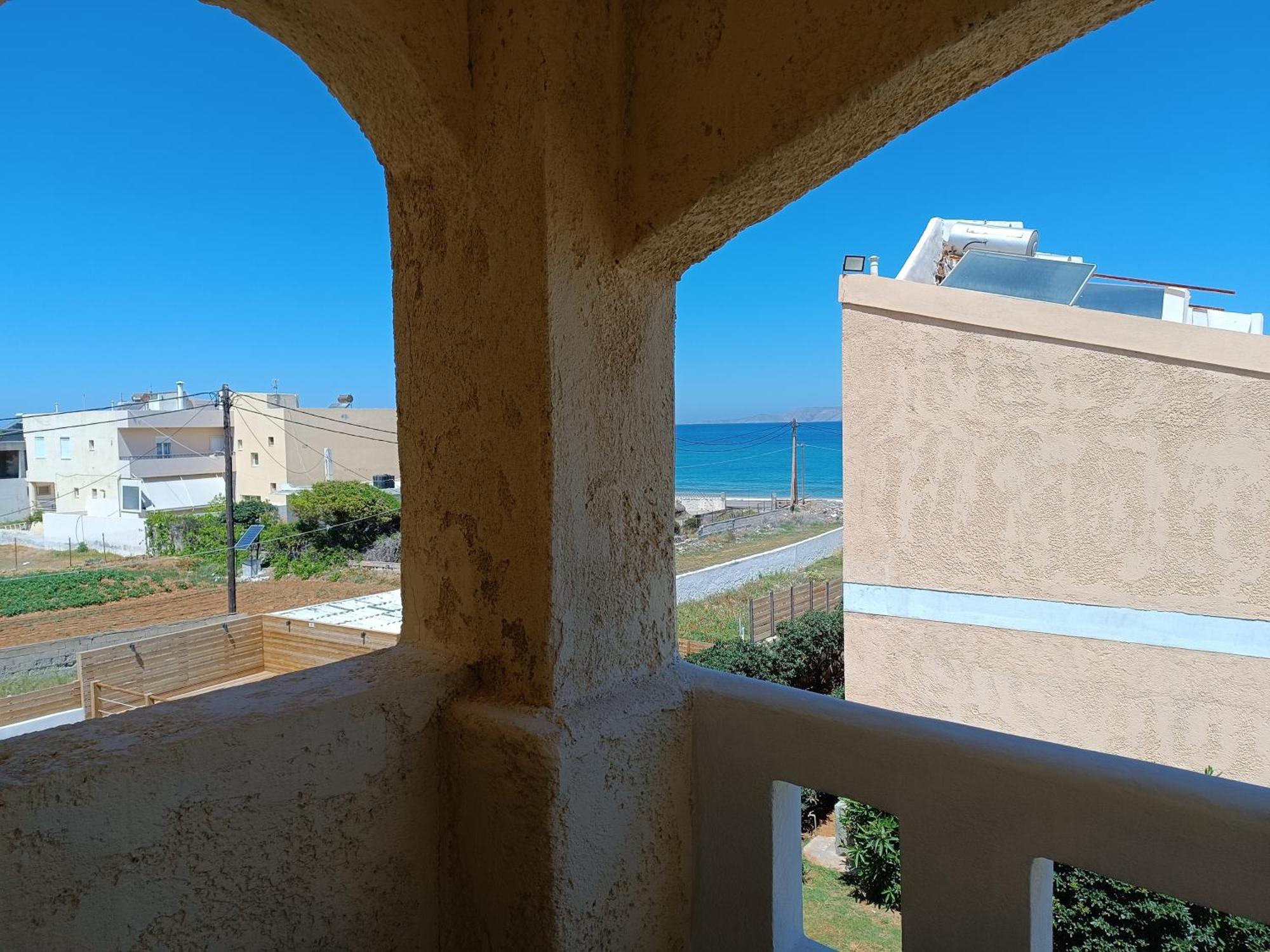 Kokkini Hani Niros Beachfront Aparthotel מראה חיצוני תמונה